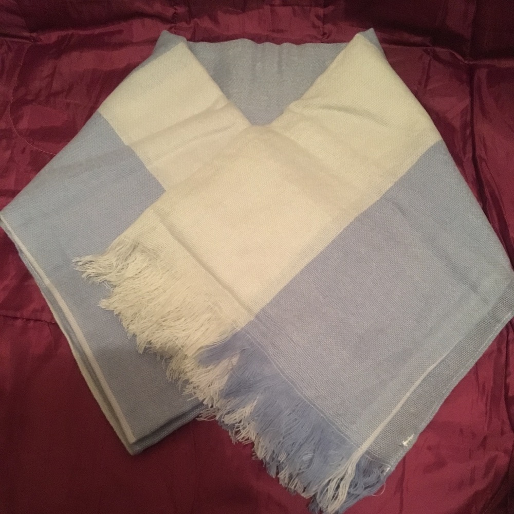 NWT - Ann Taylor woven colorblock scarf - blue
